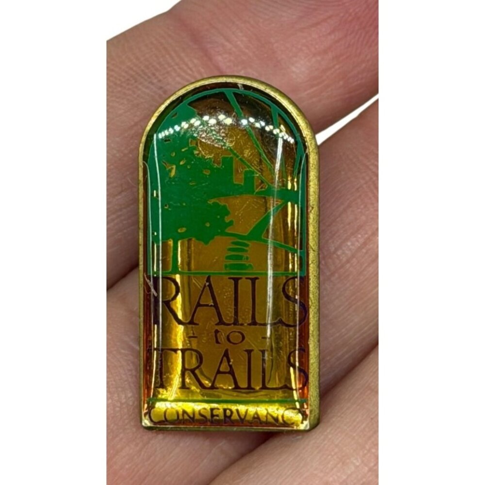 VTG Rails to Trails Conservancy Lapel Pin Gold Tone Tree Logo Souvenir RTC Retro